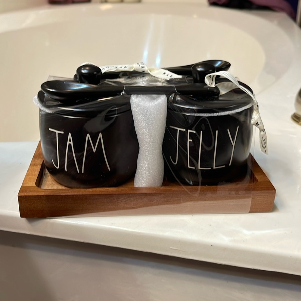 RAE DUNN JAM & JELLY JARS